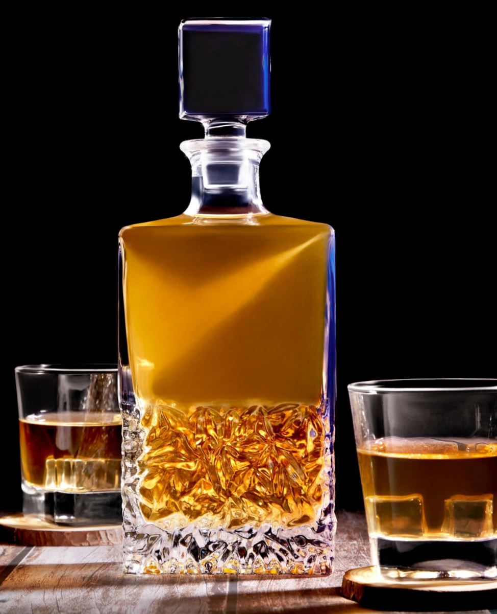 Whiskey Decanter 750mL Hammered/ Chiseled UV DTF printed